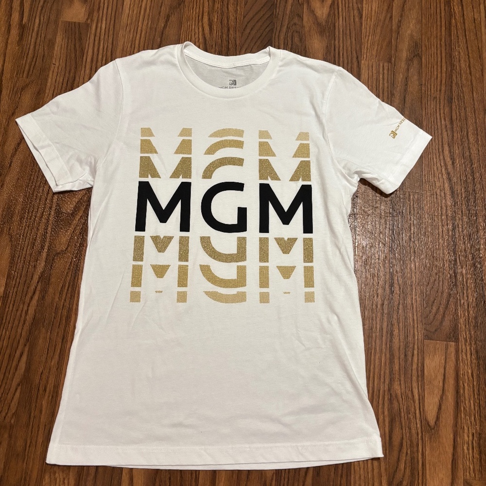 MGM Grand * Woman’s White Short Sleeve Tee * MGM Resorts * Size Medium